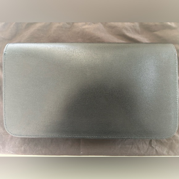 Gucci Black Leather clutch in excellent used condition - Picture 8 of 10